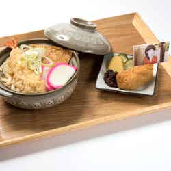 あかりおねいちゃん特製甘やかしうどん ¥1,280(税抜)/画像提供:株式会社レッグス