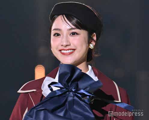 平祐奈、リボンブラウス×秋っぽレッドがお似合い フレンチ・オータムスタイル【TGC 2024 A/W】