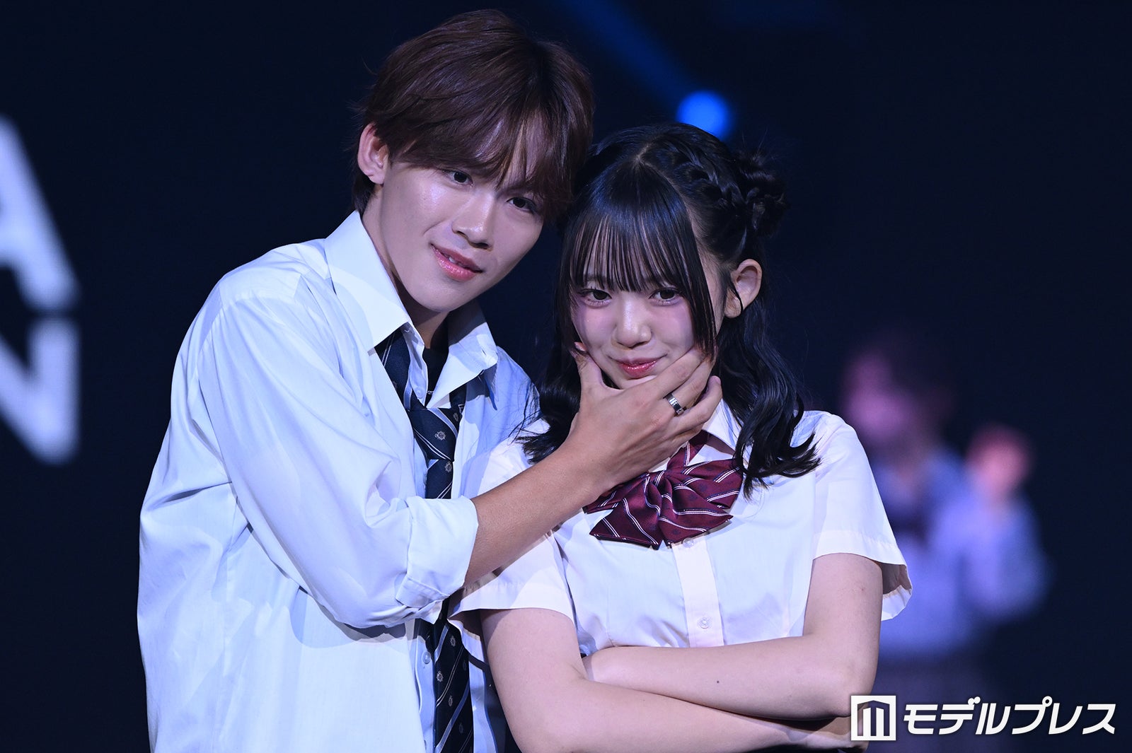 「今日好き」ゆかりおカップル、“ほっぺむぎゅ”ポーズで会場沸かす「お似合いすぎ」「美男美女」【オキコレ2026】