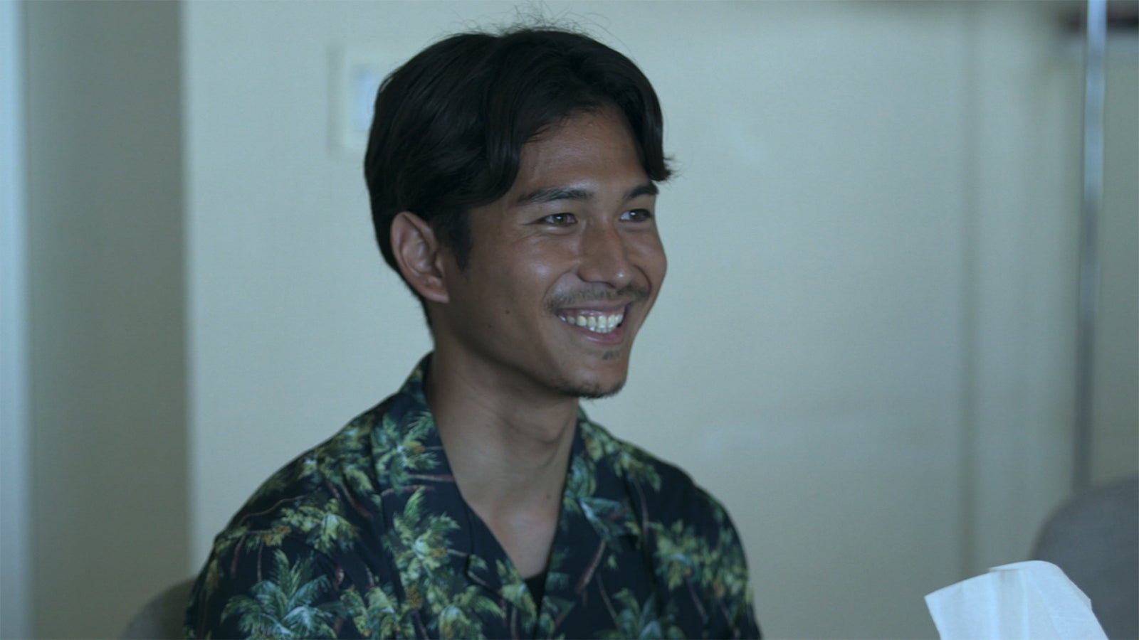 テラスハウス ハワイ編 元メンバーと一夜を過ごしたシェリー 今度は別の男性と 2週連続激しめのキスを見るとは モデルプレス テラスハウス ハワイ編 元メンバーと一夜を過ごしたシェリー 今度は別の男性と 2週連続激しめのキスを見るとは モデルプレス