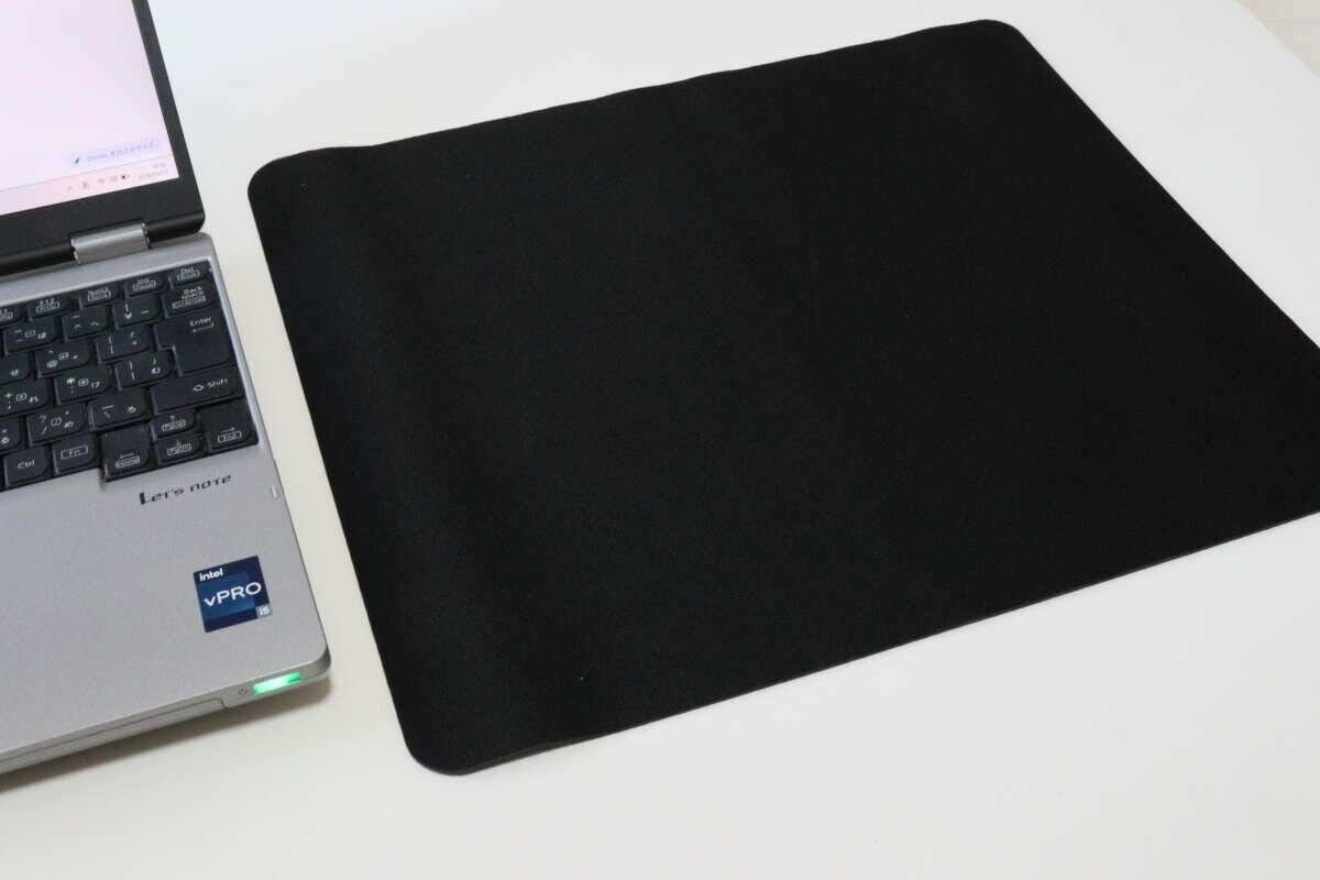 ダイソーのゲーミングマウスパッドのサイズ