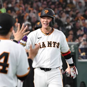 巨人・坂本 OP戦1号2ラン 09年以来OP戦打率3割「ヒットが出ているのは安心材料」