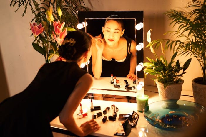 場面写真(80年代CM)/水原希子(C)キコキカク製作委員会