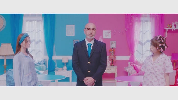 乃木坂46『まあいいか?』MVより(写真提供:ソニー・ミュージックレーベルズ)