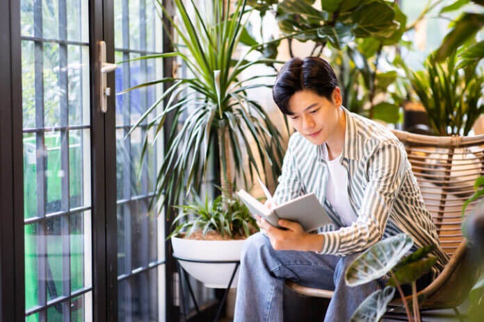 草食系男子と絶食系男子とは?