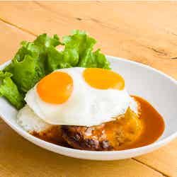 チェダーチーズ ロコ・モコ税込1,290円/画像提供:Eggs’n Things Japan