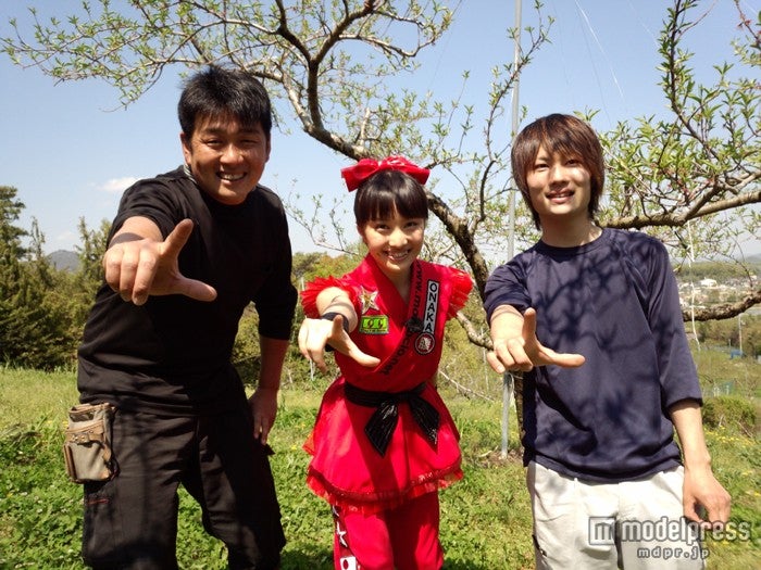 （中央）百田夏菜子（C）NHK