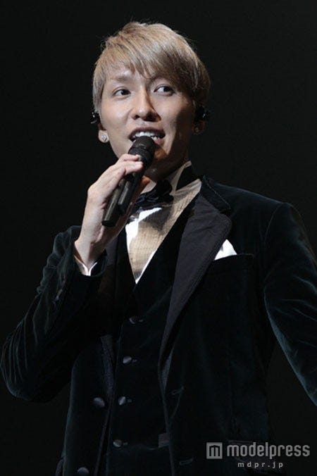 ソロとして初の全国ツアーを完走したKEITA/全国ツアー「KEITA SIDE BY SIDE TOUR 2013」千葉・舞浜アンフィシアターにて