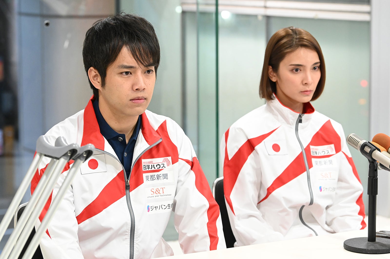 三浦貴大、秋元才加／「シロでもクロでもない世界で、パンダは笑う。」より（C）日本テレビ