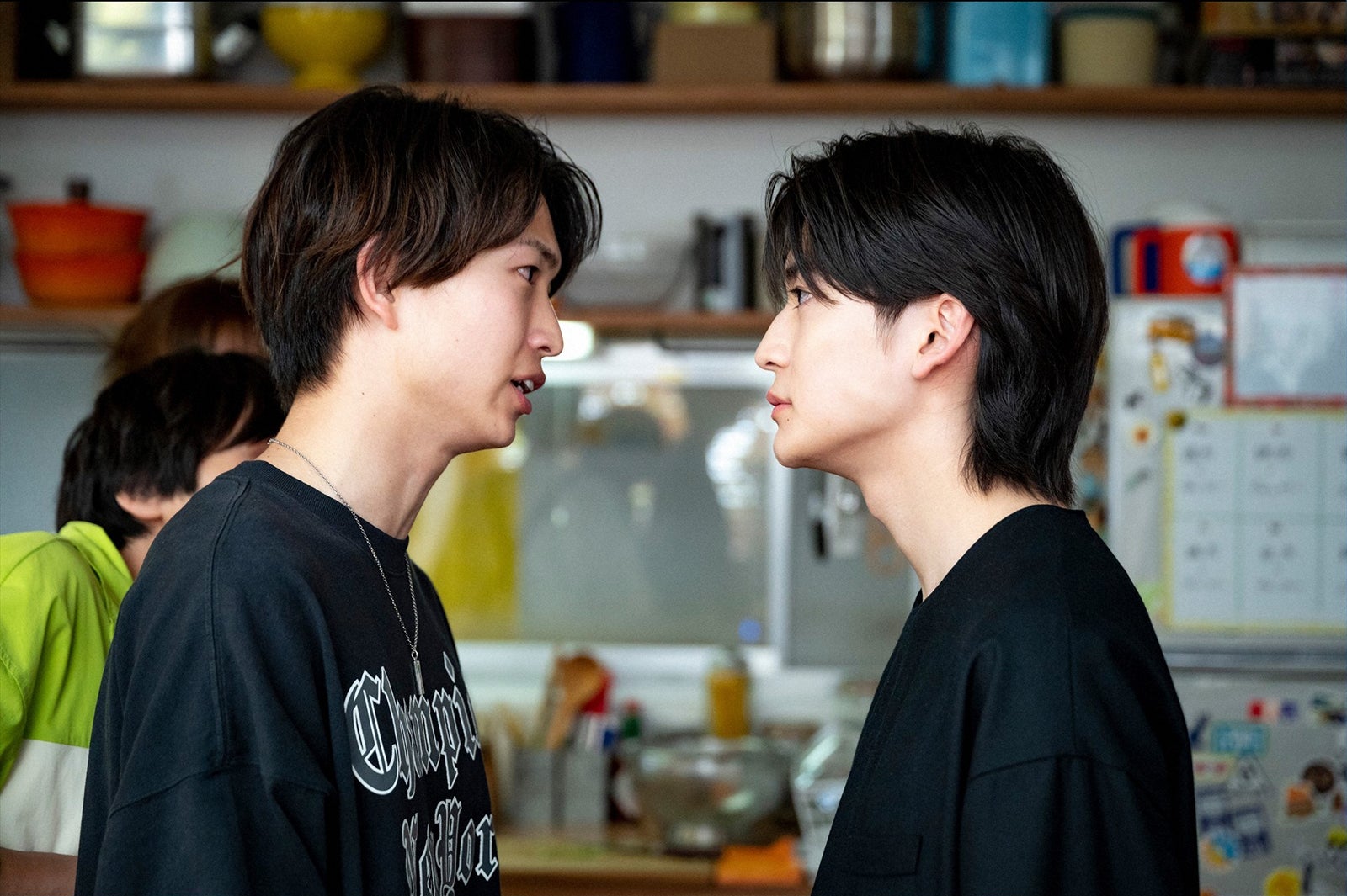 綱啓永、高橋文哉 「君の花になる」第2話より（C）TBS