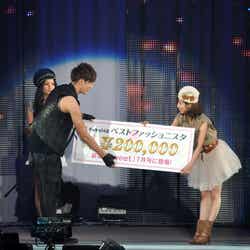 「fukulogファッショニスタアワード2011」授賞式に参加したジュノ