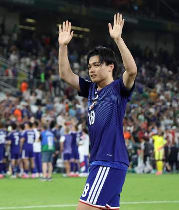 W杯代表・上田綺世のモデル妻 4月誕生の娘は「夫似かな」夫と会えない日々も「自分を強く持って」 帝王切開で出産