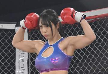 「ここまで仕上げるのにどれだけの鍛錬を…」筋肉自慢美人アスリートが見事なシックスパック披露で騒然 大腿筋も圧巻「惚れ惚れします」「神々しい」