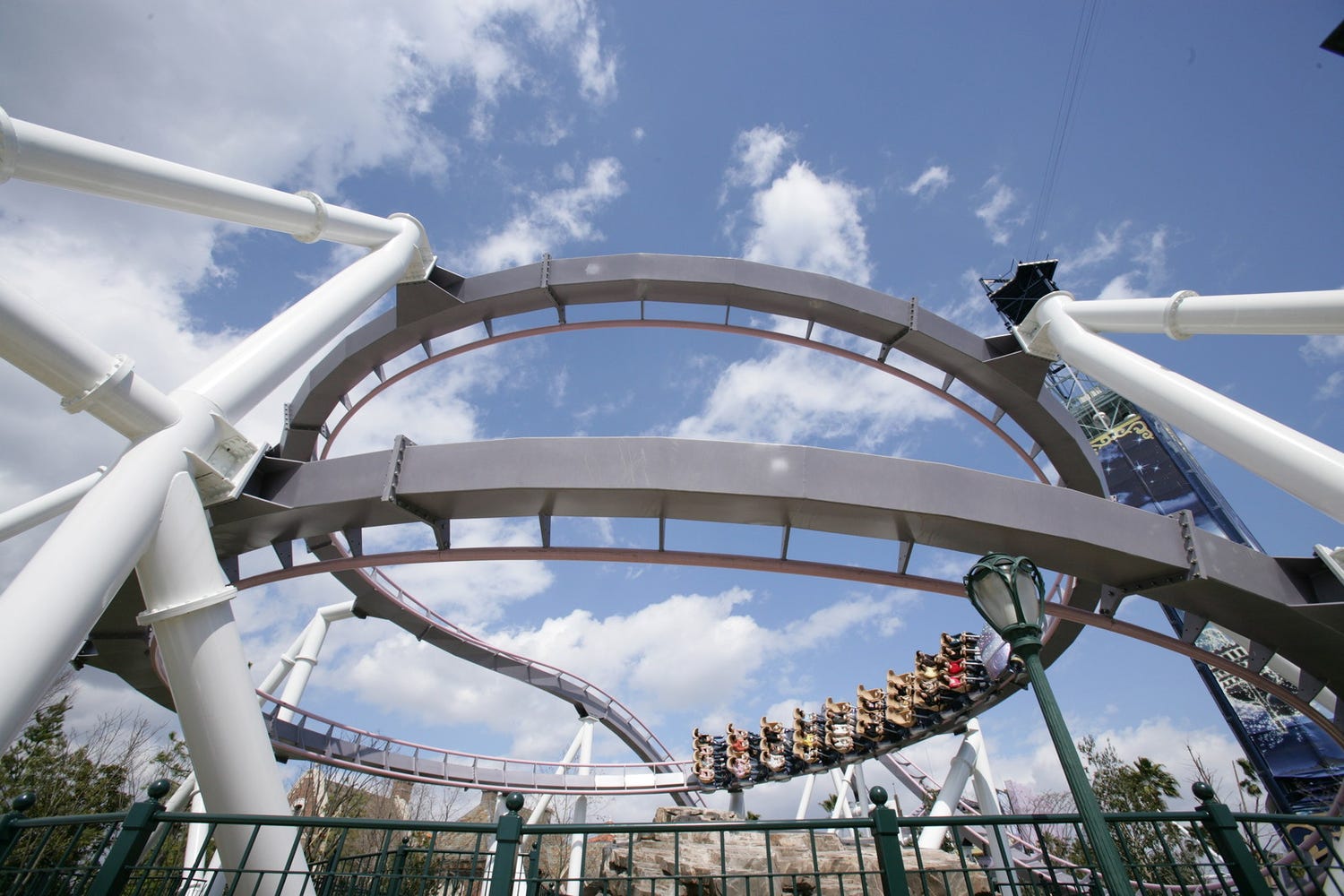 USJ、“絶叫調”な期間限定プログラム ハリドリにGRe4N BOYZの初搭載楽曲&ハッピーアワー実施