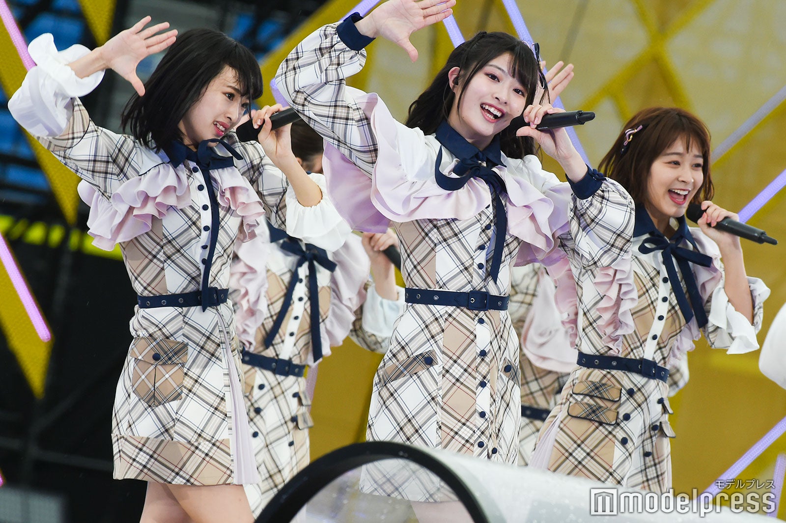 チーム8「AKB48グループ春のLIVEフェスin横浜スタジアム」（C）モデルプレス