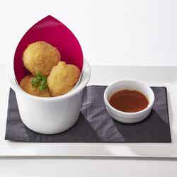 チキンとトリュフのクロケット¥900/画像提供:フォション