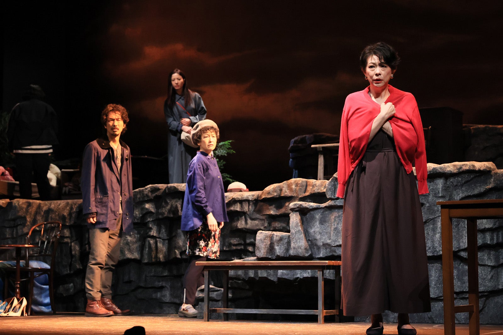 眞島秀和、吉高由里子、伊勢志摩、秋山菜津子／撮影：宮川舞子（提供写真）