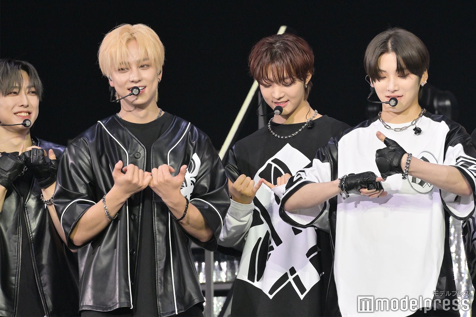 「&TEAMとWATWINGの挨拶ポーズが似てるね」FUMA、TAKI、EJ、何かが違うYUMA「BEAT AX」&TEAM（C）モデルプレス