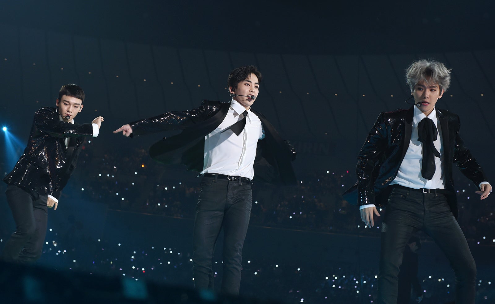 EXO-CBX（C）CJ E&M Corporation, all rights reserved