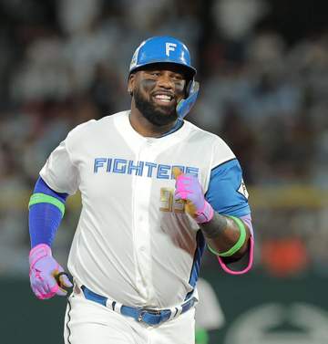 日本ハム・レイエス23号2ラン「浮いたカーブをしっかり仕留めることができた」