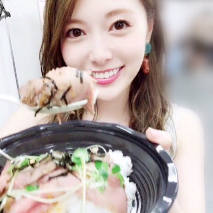 白石麻衣の“食べっぷり”に好感「食べ石さん」動画のギャップに絶賛の声＜乃木撮＞