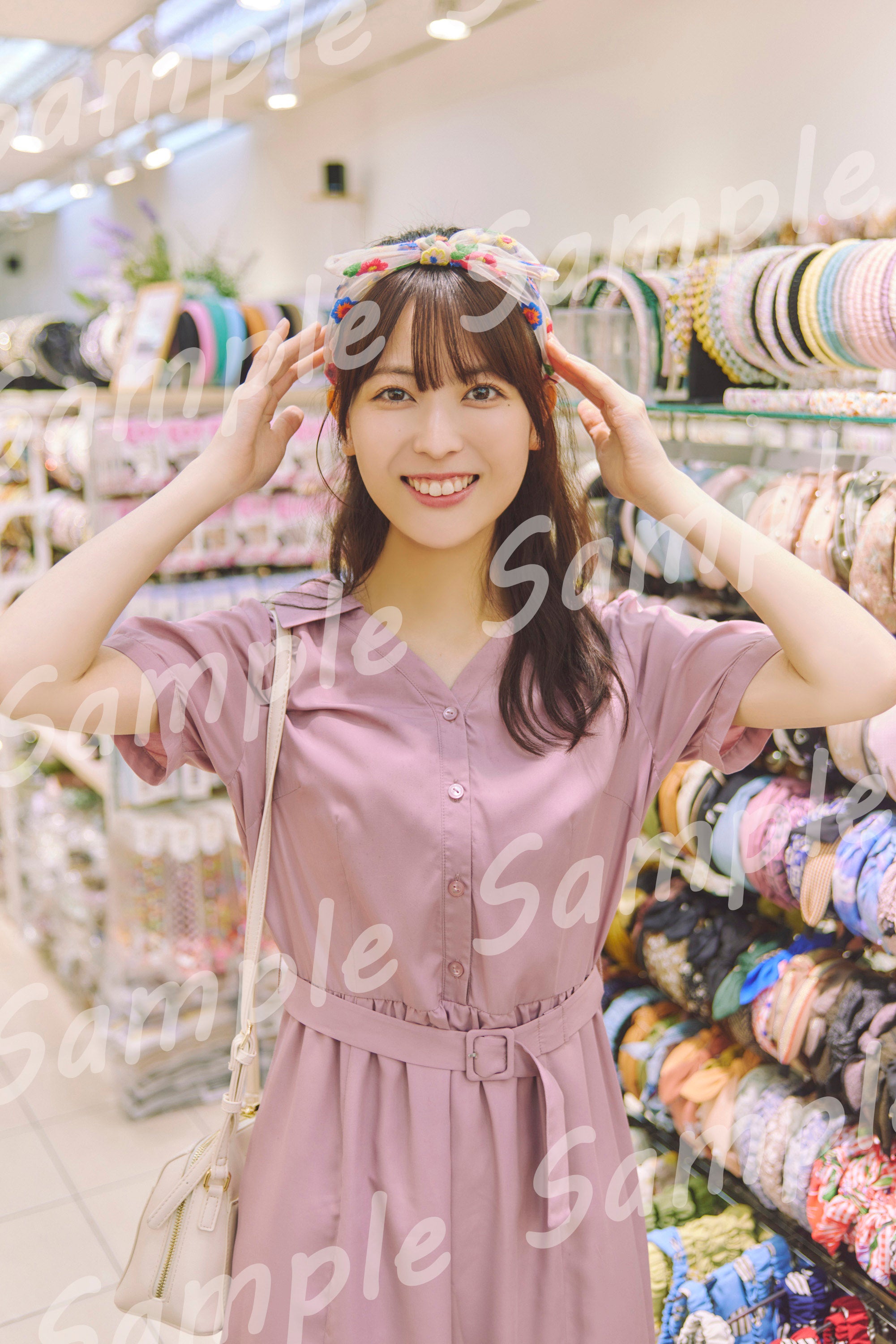 乃木坂46岩本蓮加、初ランジェリー姿で抜群スタイル披露 1st写真