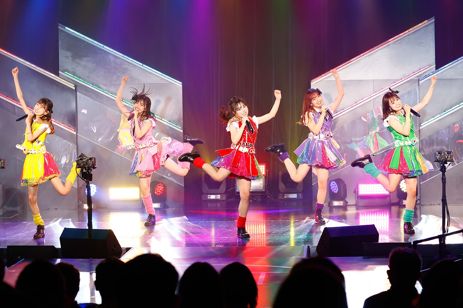 HKT48「HKT48劇場 10周年記念特別公演」（C）Mercury