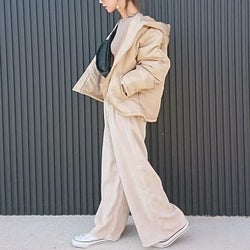 おしゃれで着回し力抜群!3色のリブパンツコーデ