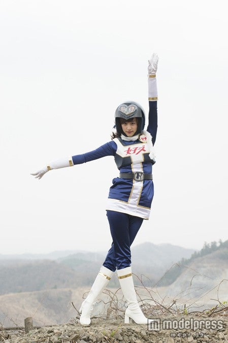 女子ネイビーを演じる山本美月（C）2014「女子ーズ」製作委員会
 