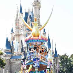 東京ディズニーランド／パレード「ドリーミング・アップ！」より（2018年4月撮影）（C）モデルプレス（C）Disney