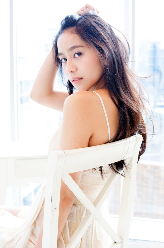 注目の人物 鍛えぬかれたヘルシー美ボディが魅力的 エキゾチックな沖縄美女 大見謝葉月が眩しい モデルプレス 注目の人物 鍛えぬかれたヘルシー美ボディが魅力的 エキゾチックな沖縄美女 大見謝葉月が眩しい モデルプレス