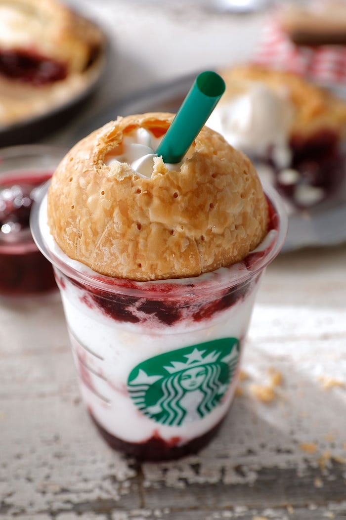 アメリカン チェリー パイ フラペチーノ(R)/画像提供:スターバックス