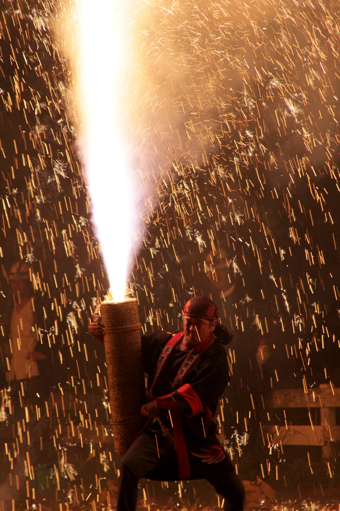 迫力の手筒花火／画像提供：佐倉市