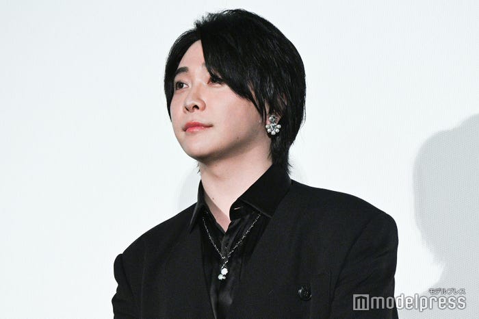 照れる大森元貴(C)モデルプレス