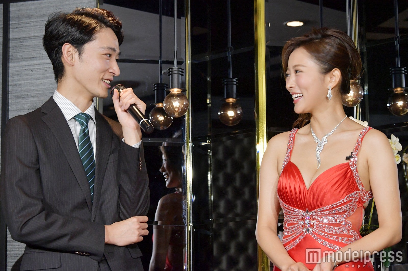 上杉柊平、夏菜 （C）モデルプレス