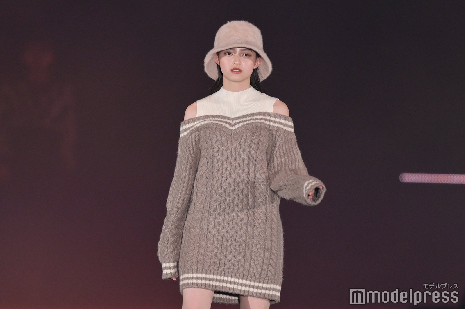 （C）モデルプレス