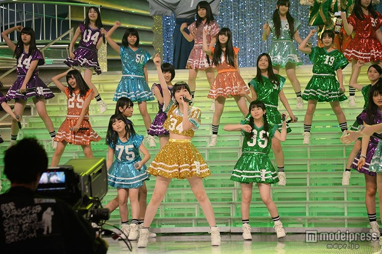 画像3 4 Hkt48 キュートにトップバッター飾る V6井ノ原快彦 焼き肉ごちそうしたい 紅白本番 モデルプレス 画像3 4 Hkt48 キュートにトップバッター飾る V6井ノ原快彦 焼き肉ごちそうしたい 紅白本番 モデルプレス