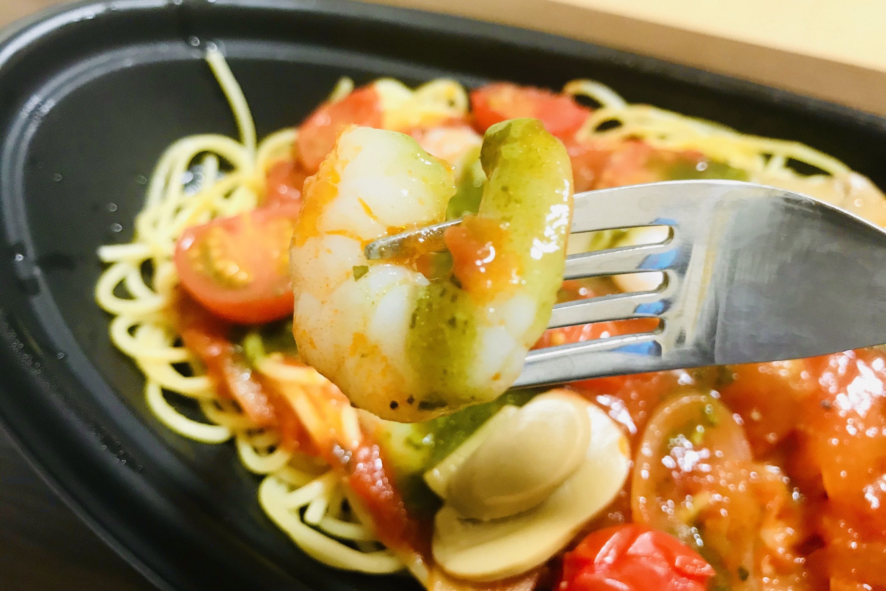 トップバリュ 海老とトマトのポモドーロパスタ