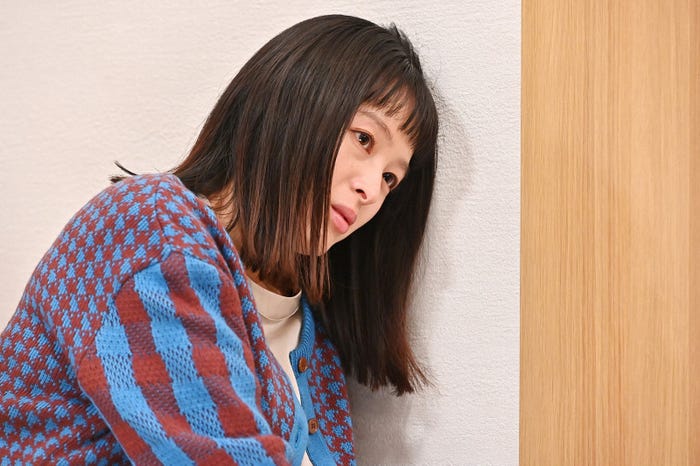 清野菜名/「婚姻届に判を捺しただけですが」第6話より(C)TBS