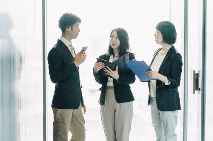恋活用名刺持参！“種まき男”登場