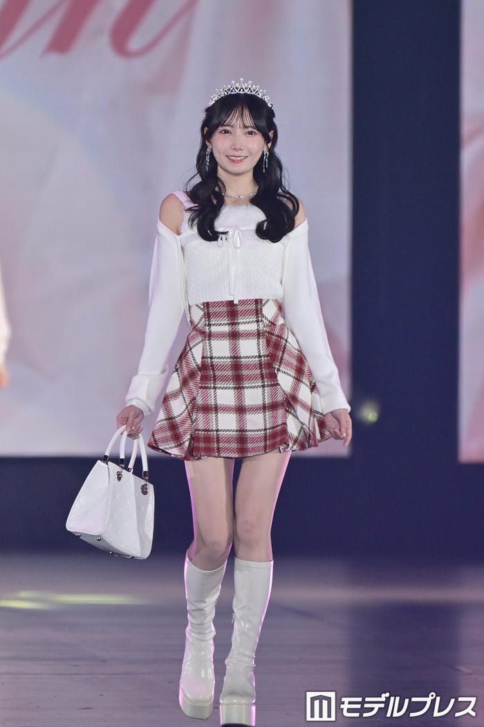 鈴木瞳美(C)モデルプレス