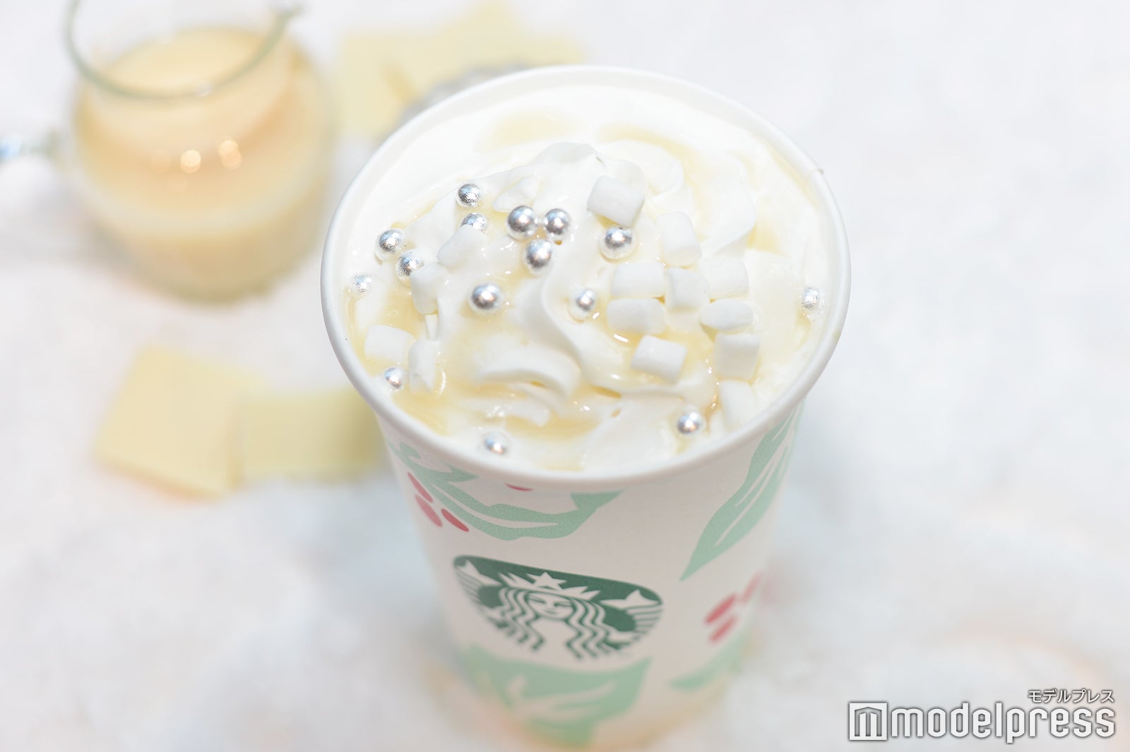 とろけるホイップクリーム＆マシュマロがアクセントに （C）モデルプレス