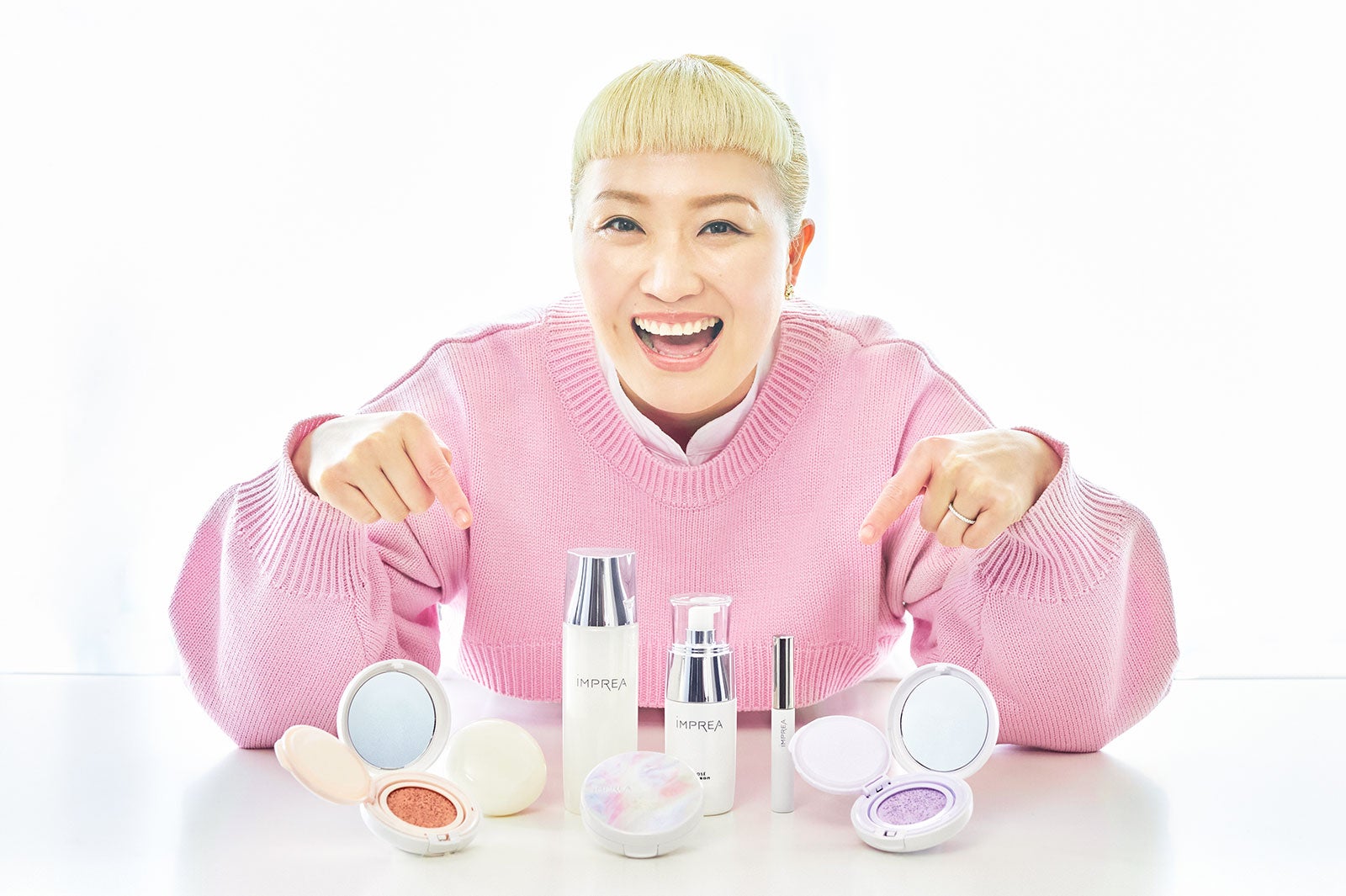 丸山桂里奈「人間として生まれ変わった気が…」 セルフメイク挑戦で天然キャラ全開＜動画公開＞