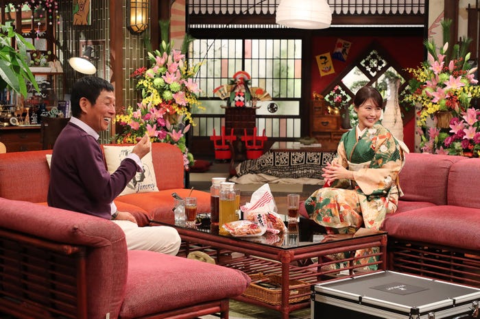 明石家さんま、有村架純(C)カンテレ