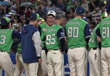 なぜ？ 大失速していたヤクルトが今月初の3連勝でDeNAと同率の3位に浮上した？ 足技のイケヤマジックがさく裂