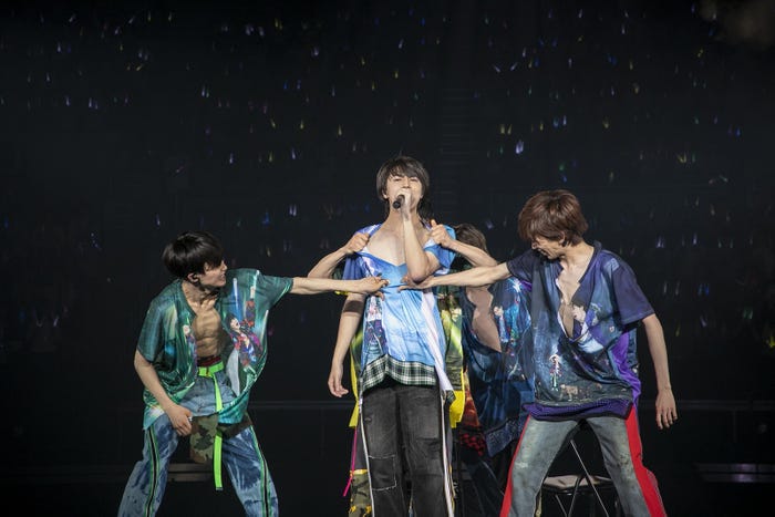 超特急(写真:米山三郎、深野輝美、山下陽子)※独占掲載