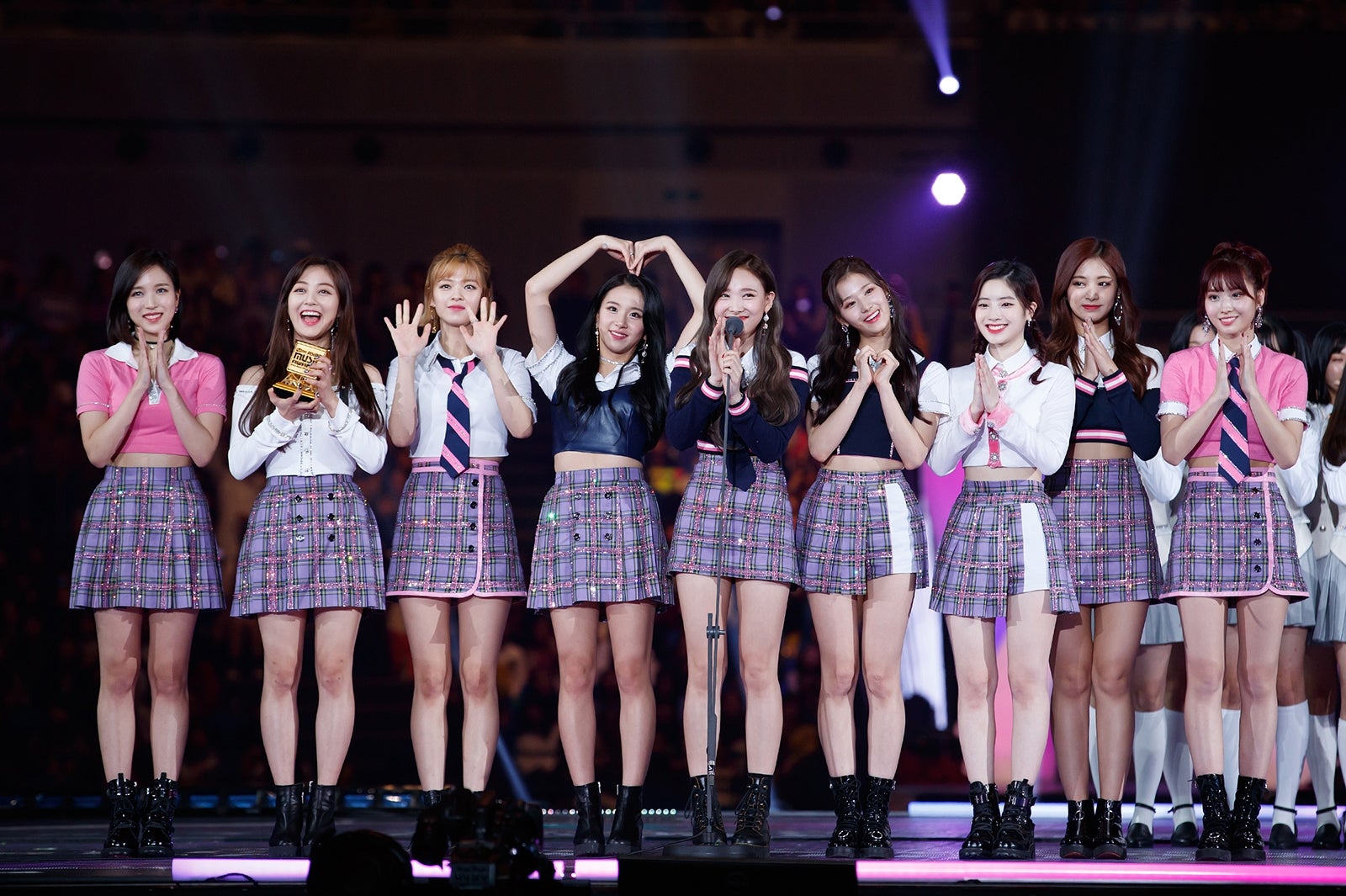 TWICE（C）CJ E&M Corporation, all rights reserved