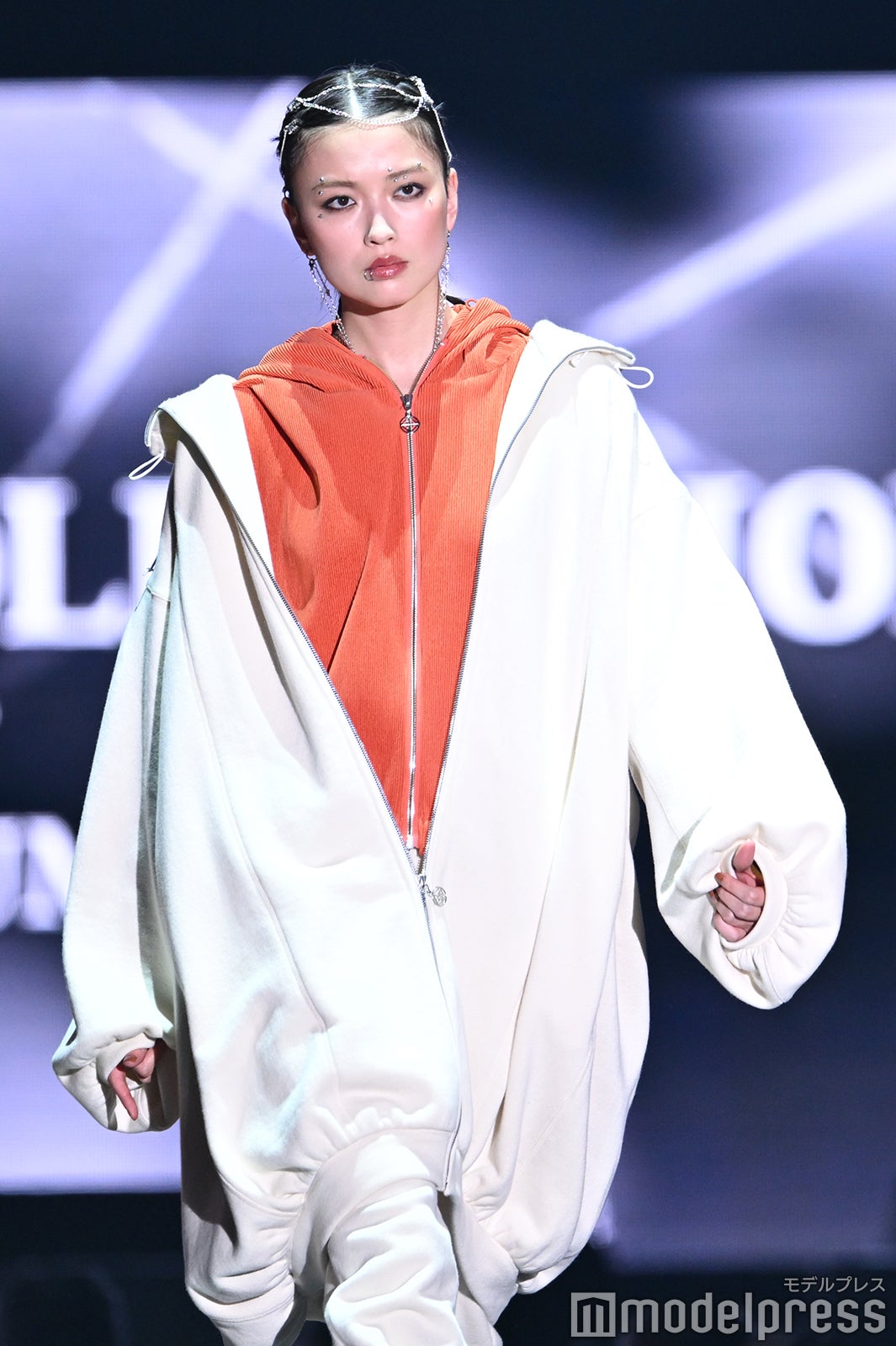 （C）モデルプレス