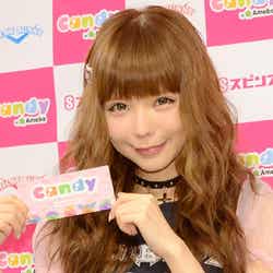 スピンズCandy支店1日店長に就任した益若つばさ