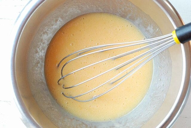 りんごのヨーグルトケーキ レシピ 生地を作る りんごのヨーグルトケーキ レシピ 生地を作る